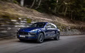   Porsche Macan T (Gentian Blue Metallic) - 2022