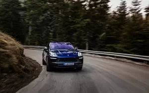   Porsche Macan T (Gentian Blue Metallic) - 2022