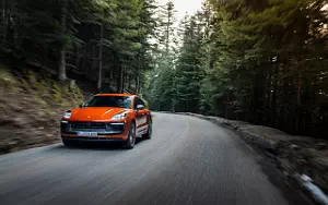   Porsche Macan T (Papaya Metallic) - 2022