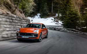   Porsche Macan T (Papaya Metallic) - 2022