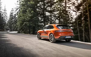   Porsche Macan T (Papaya Metallic) - 2022