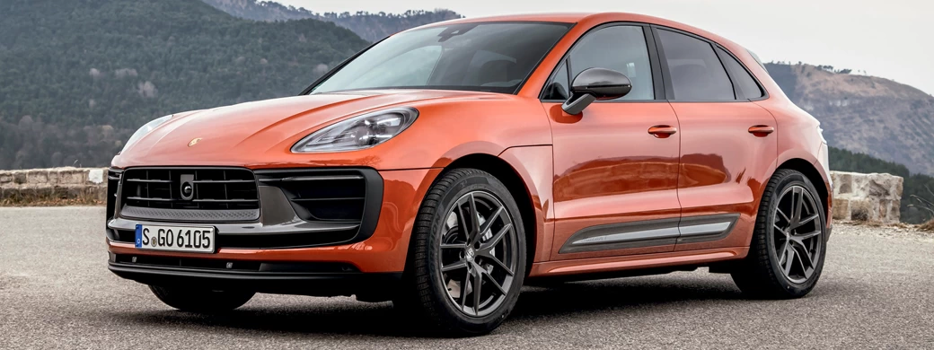   Porsche Macan T (Papaya Metallic) - 2022 - Car wallpapers