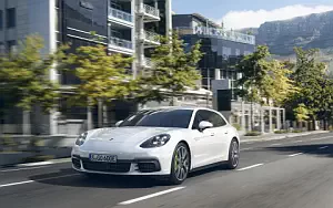   Porsche Panamera 4 E-Hybrid Sport Turismo - 2017