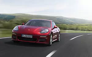   Porsche Panamera 4 - 2013