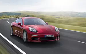   Porsche Panamera 4 - 2013