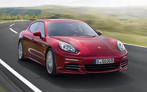   Porsche Panamera 4 - 2013