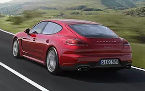   Porsche Panamera 4 - 2013