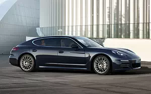   Porsche Panamera 4S Executive - 2013