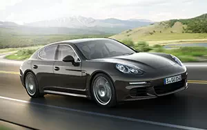   Porsche Panamera S - 2013