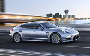   Porsche Panamera Turbo Executive - 2013