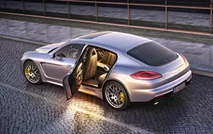   Porsche Panamera Turbo Executive - 2013