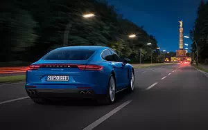   Porsche Panamera 4S - 2016