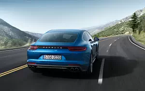   Porsche Panamera 4S - 2016