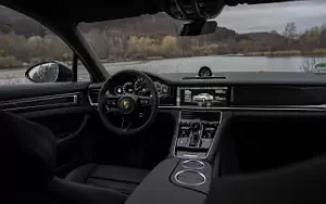   Porsche Panamera 4 E-Hybrid SportDesign Package (Cherry Metallic) - 2020