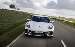   Porsche Panamera Turbo S E-Hybrid (Carrara White Metallic) - 2020