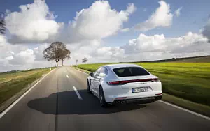   Porsche Panamera Turbo S E-Hybrid (Carrara White Metallic) - 2020