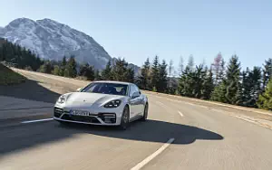   Porsche Panamera Turbo S E-Hybrid (Carrara White Metallic) - 2020