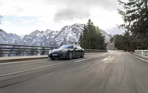   Porsche Panamera Turbo S E-Hybrid Executive (Volcano Grey Metallic) - 2020