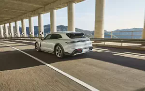   Porsche Taycan 4S Cross Turismo - 2021