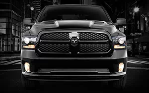   Ram 1500 Black Express - 2013