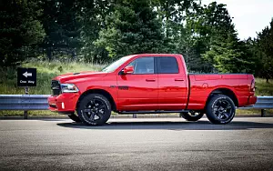   Ram 1500 Sport Night Quad Cab - 2016