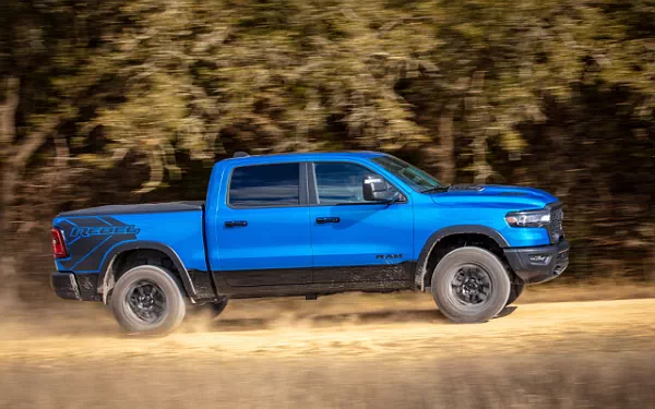 ���� ���������� Ram 1500 Rebel (Hydro Blue/Diamond Black) - 2024