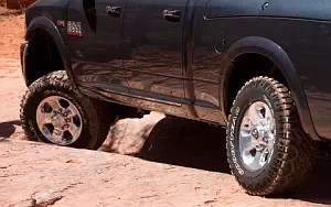   Ram 2500 Power Wagon Laramie Crew Cab - 2014