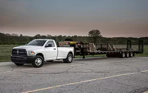   Ram 3500 Tradesman Regular Cab - 2013