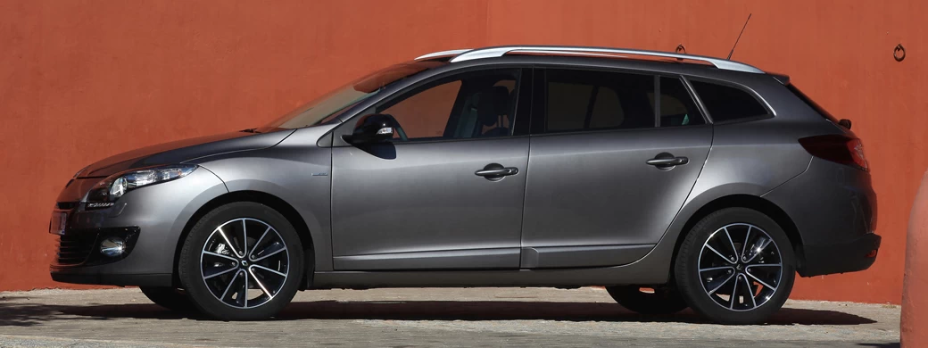   Renault Megane Estate - 2012 - Car wallpapers