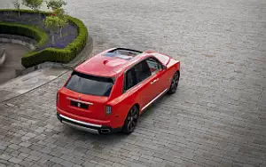   Rolls-Royce Cullinan Fux Orange - 2019