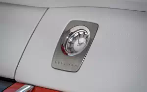   Rolls-Royce Cullinan Fux Orange - 2019