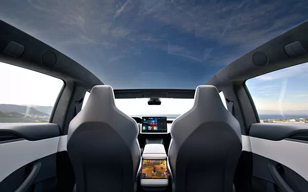 ���� ���������� Tesla Model S Plaid - 2025