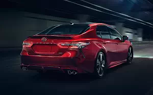   Toyota Camry XSE US-spec - 2017