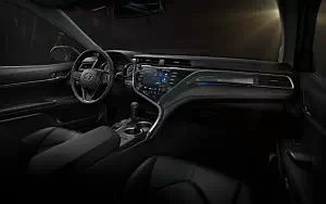   Toyota Camry XSE US-spec - 2017