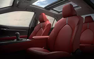   Toyota Camry XSE US-spec - 2017