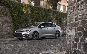   Toyota Corolla SE Sedan US-spec - 2019