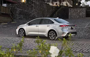   Toyota Corolla SE Sedan US-spec - 2019