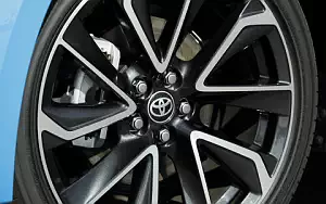   Toyota Corolla XSE Hatchback US-spec - 2019