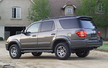   Toyota Sequoia - 2003