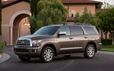   Toyota Sequoia - 2010