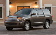   Toyota Sequoia - 2010