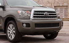   Toyota Sequoia - 2010