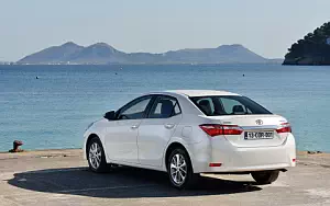   Toyota Corolla - 2013
