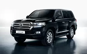   Toyota Land Cruiser 200 - 2015