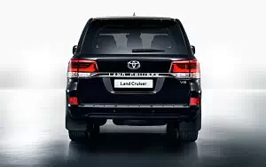   Toyota Land Cruiser 200 - 2015