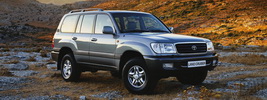 Toyota Land Cruiser 100 - 2001