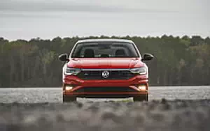   Volkswagen Jetta R-Line US-spec - 2018