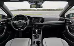   Volkswagen Jetta R-Line US-spec - 2018