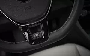   Volkswagen Jetta R-Line US-spec - 2018
