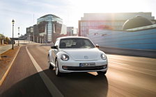   Volkswagen Beetle - 2011